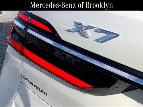 Used 2025 BMW X7 xDrive40i w/ Premium Package image 27
