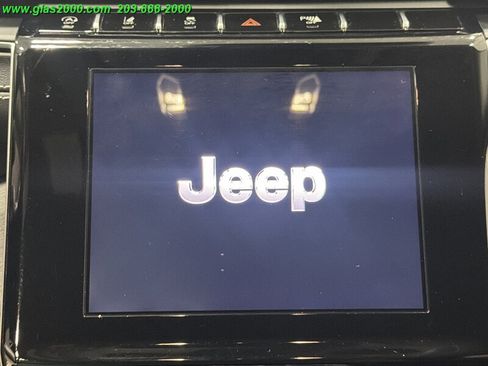 Used 2021 Jeep Grand Cherokee L Limited AWD/4WD image 27