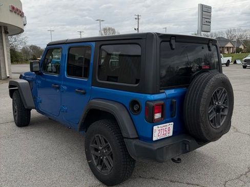 Used 2024 Jeep Wrangler Sport S image 4