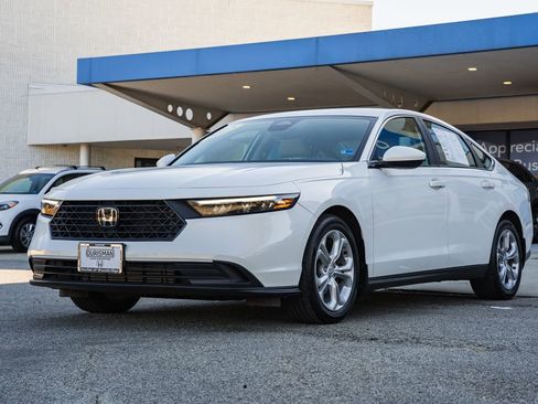 Used 2023 Honda Accord LX image 3