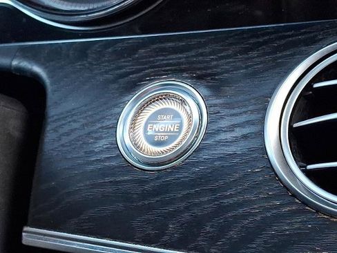 Used 2018 Mercedes-Benz E 300 E 300 image 24