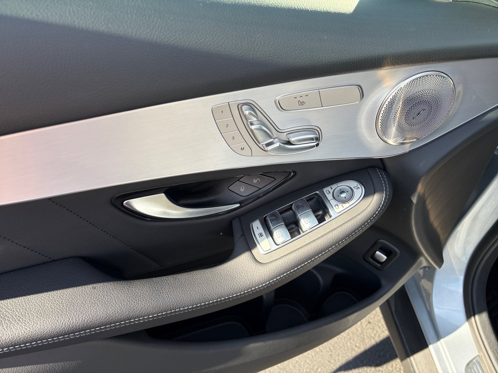 Used 2021 Mercedes-Benz GLC 300 4MATIC image 13