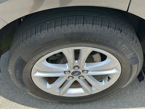 Used 2019 Ford Edge SEL w/ Equipment Group 201A FWD image 18