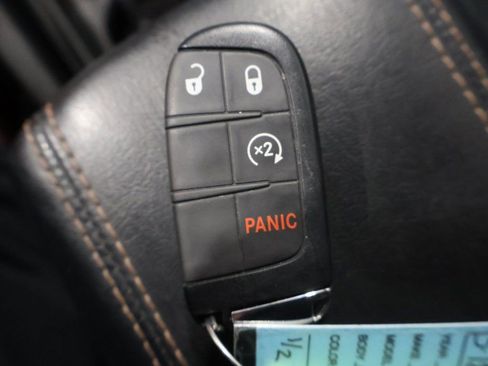 Used 2022 Jeep Compass Limited image 32