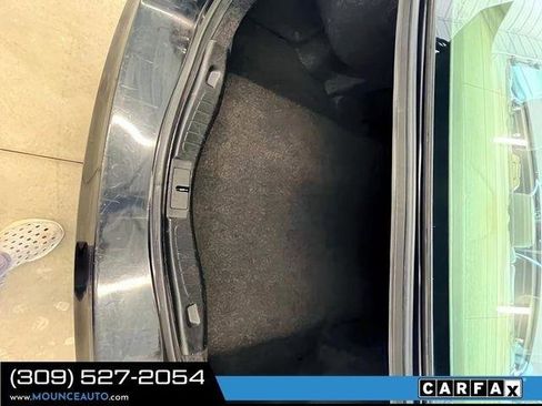Used 2017 Ford Fusion SE FWD image 9