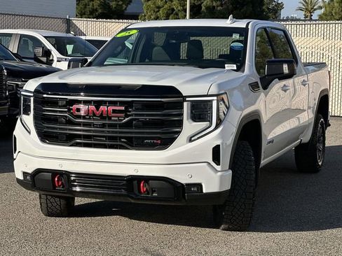 Used 2025 GMC Sierra 1500 AT4 image 8