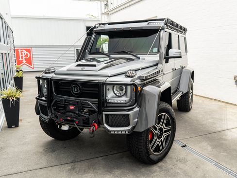 Used 2018 Mercedes-Benz G 550 Squared image 3