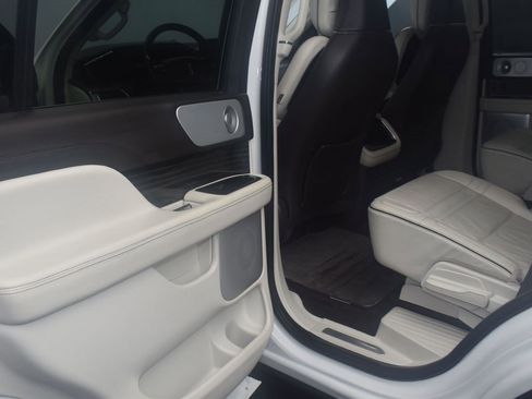 Certified 2022 Lincoln Navigator Black Label image 12