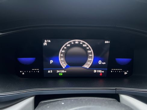Used 2022 Volkswagen Taos SE FWD image 19