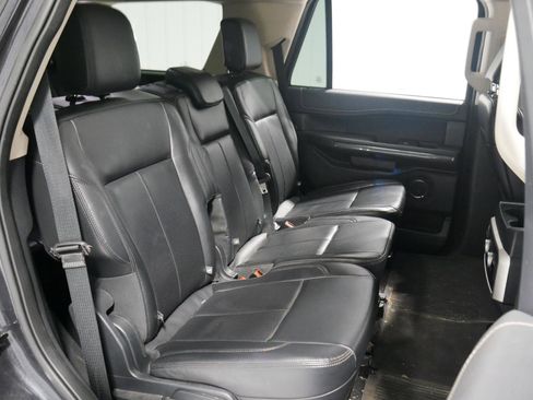 Certified 2024 Ford Expedition XLT image 17