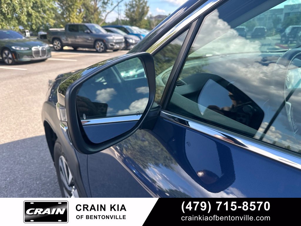 Used 2025 Subaru Outback Premium AWD/4WD image 12