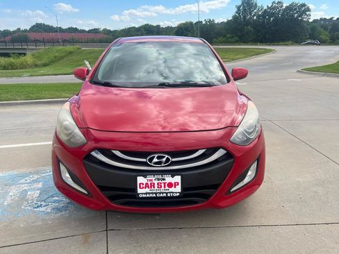 Used 2013 Hyundai Elantra GT w/ Touch & Go Pkg FWD image 3