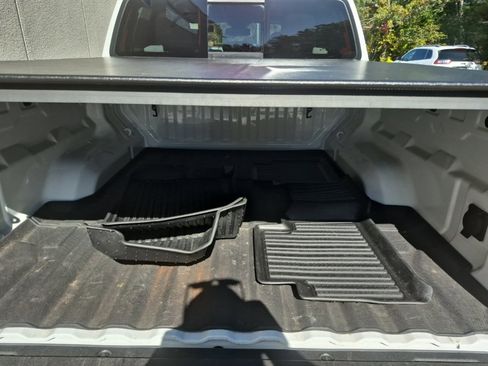 Used 2024 GMC Canyon Elevation w/ Convenience Package image 14