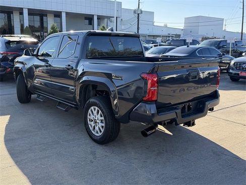 Used 2025 Toyota Tacoma SR5 image 7