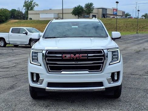 Used 2024 GMC Yukon SLT w/ SLT Luxury Package AWD/4WD image 15