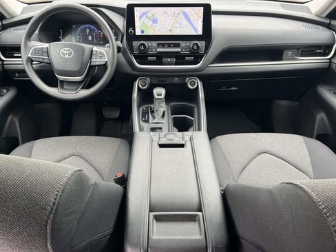 Used 2025 Toyota Grand Highlander FWD image 14