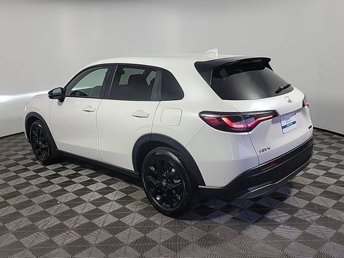 Certified 2025 Honda HR-V Sport image 10