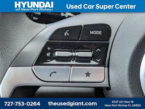 Used 2024 Hyundai Elantra SE FWD image 24