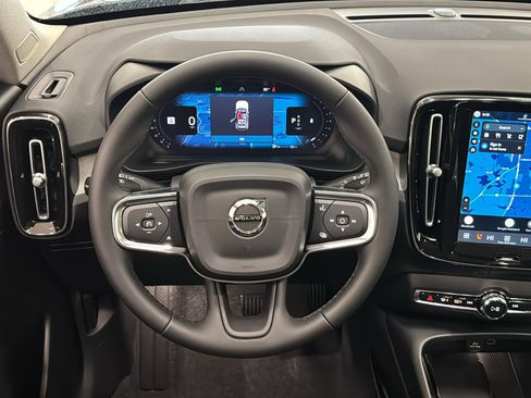 New 2026 Volvo XC40 B5 Plus w/ Climate Package AWD/4WD image 12