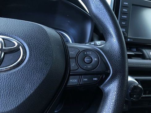 Used 2022 Toyota RAV4 XLE image 19