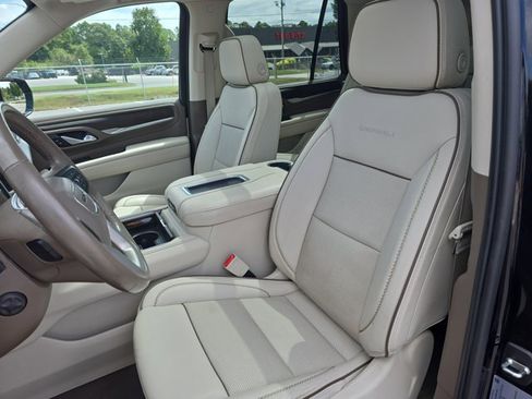 Used 2021 GMC Yukon Denali image 16