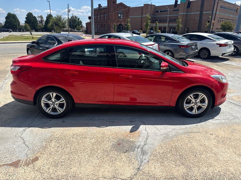 Used 2014 Ford Focus SE FWD image 8