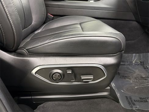 Used 2022 Jeep Wagoneer Series III w/ Premium Group I image 20