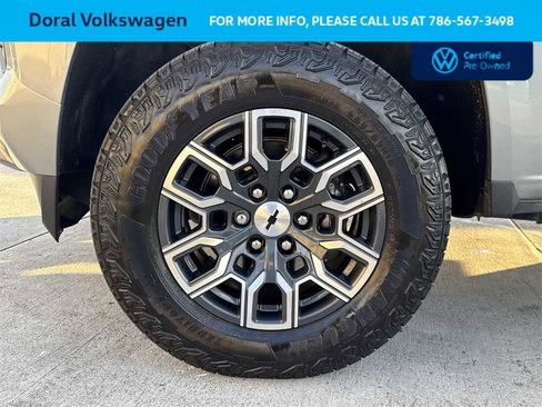 Used 2024 Chevrolet Colorado Z71 w/ Advanced Trailering Package image 11