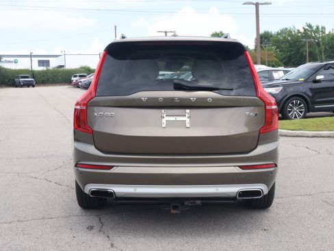 Used 2017 Volvo XC90 T6 Momentum w/ Vision Package AWD/4WD image 4