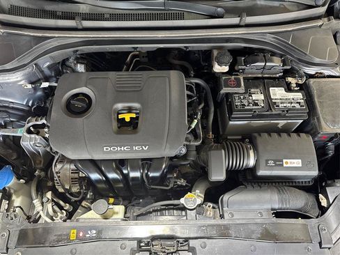 Used 2018 Hyundai Elantra SEL FWD image 21