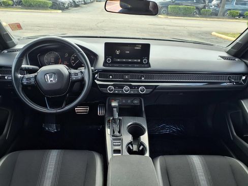 Used 2025 Honda Civic Sport image 3