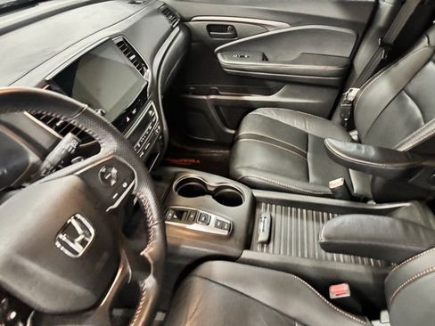 Used 2022 Honda Passport TrailSport image 16