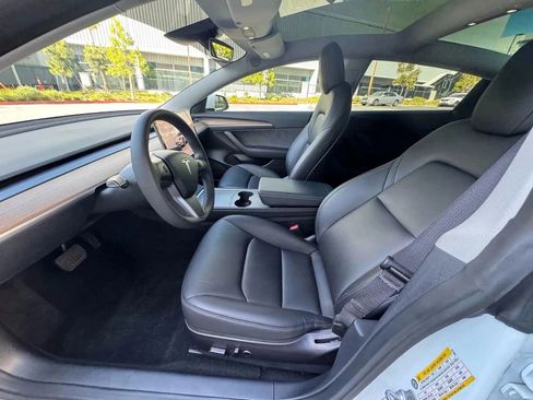 Used 2023 Tesla Model 3 Standard Range image 6