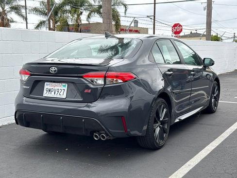 Used 2024 Toyota Corolla SE FWD image 3
