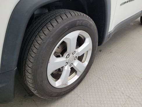 Used 2018 Jeep Compass Latitude w/ Popular Equipment Group AWD/4WD image 31