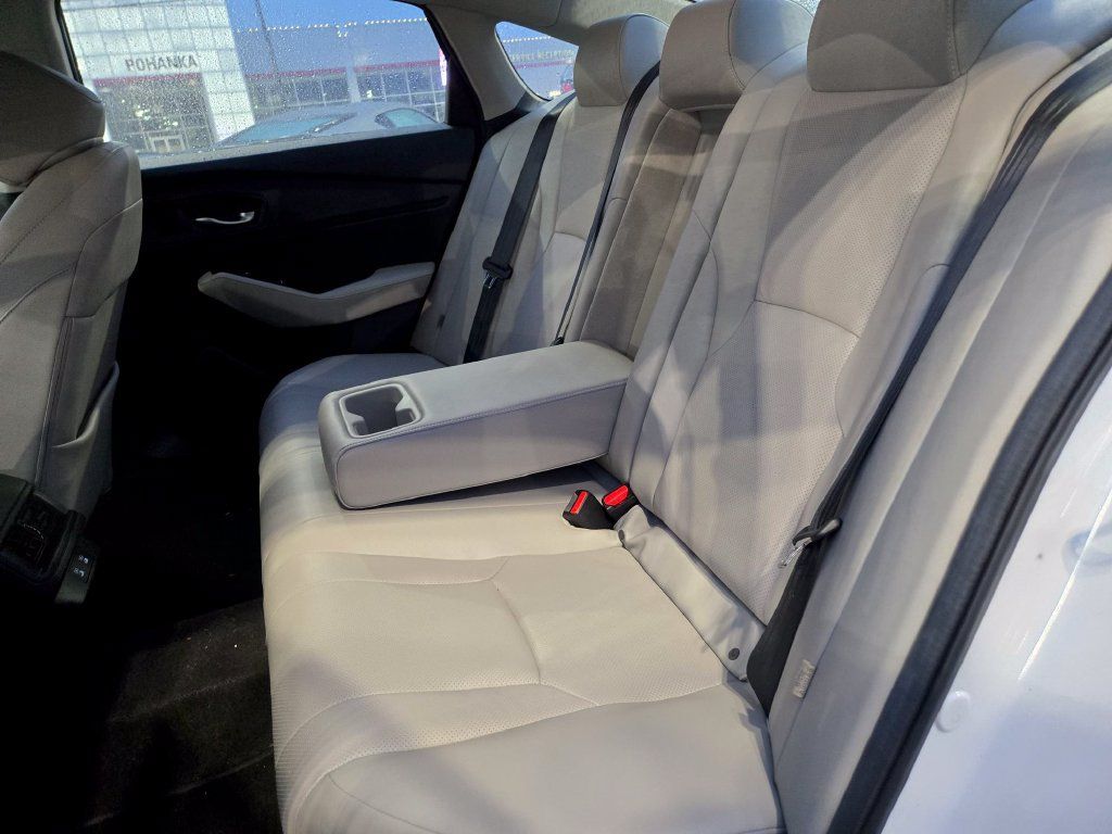 Used 2025 Honda Accord Touring image 10