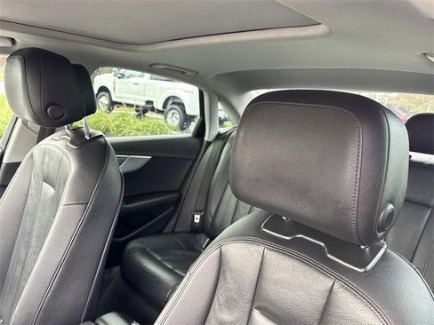 Used 2017 Audi A4 2.0T Premium image 22