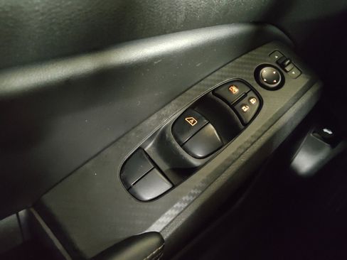 Used 2024 Nissan Altima 2.5 SV image 27