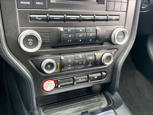 Used 2017 Ford Mustang Coupe RWD image 28