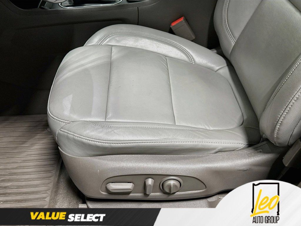 Used 2018 Chevrolet Traverse LT AWD/4WD image 22
