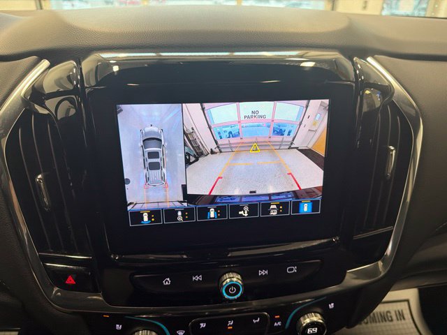 Used 2023 Chevrolet Traverse Premier AWD/4WD image 4