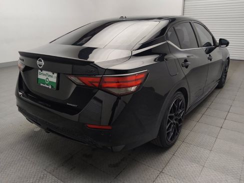 Used 2023 Nissan Sentra SR w/ Midnight Edition Package FWD image 9