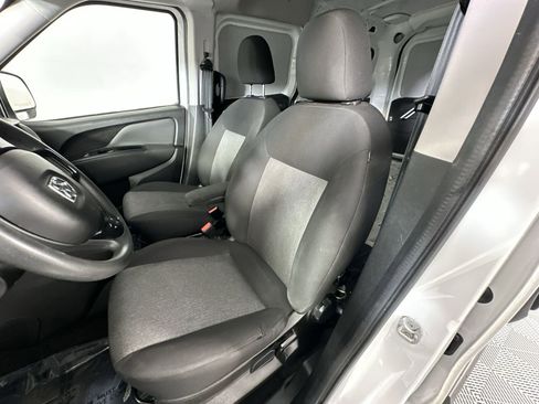 Used 2022 RAM ProMaster City Tradesman FWD image 11