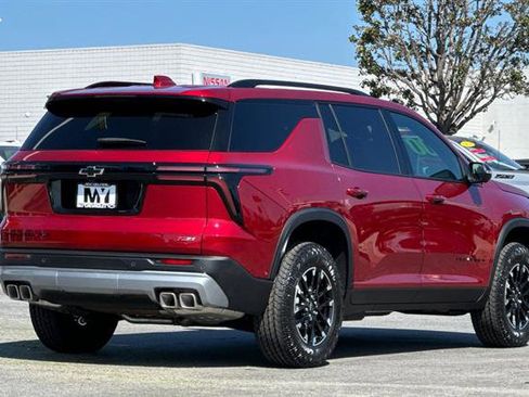 New 2026 Chevrolet Traverse Z71 w/ Enhanced Driving Package image 4