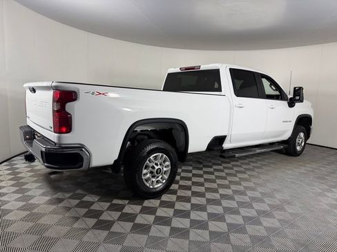 Used 2025 Chevrolet Silverado 2500 LT w/ Convenience Package image 7