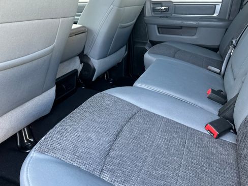 Used 2019 RAM 1500 Big Horn AWD/4WD image 14