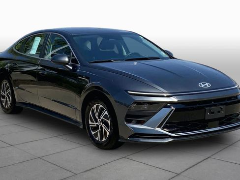 Used 2026 Hyundai Sonata Blue FWD image 2