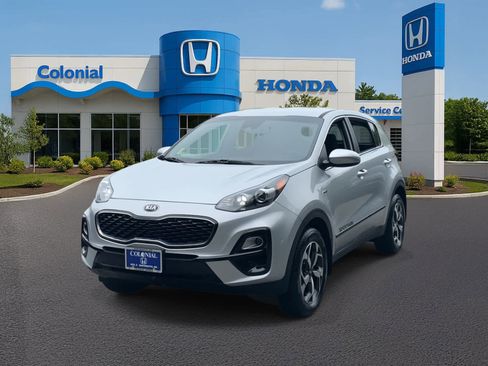 Used 2020 Kia Sportage LX image 2