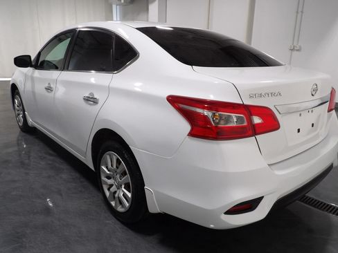 Used 2017 Nissan Sentra S FWD image 5