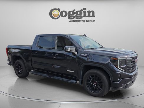 Used 2025 GMC Sierra 1500 Elevation w/ Elevation Premium Package RWD image 7